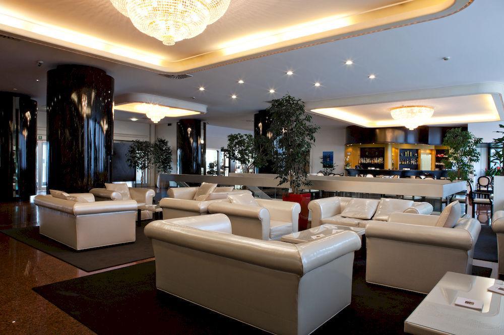 Atahotel Executive Milano Restaurant foto